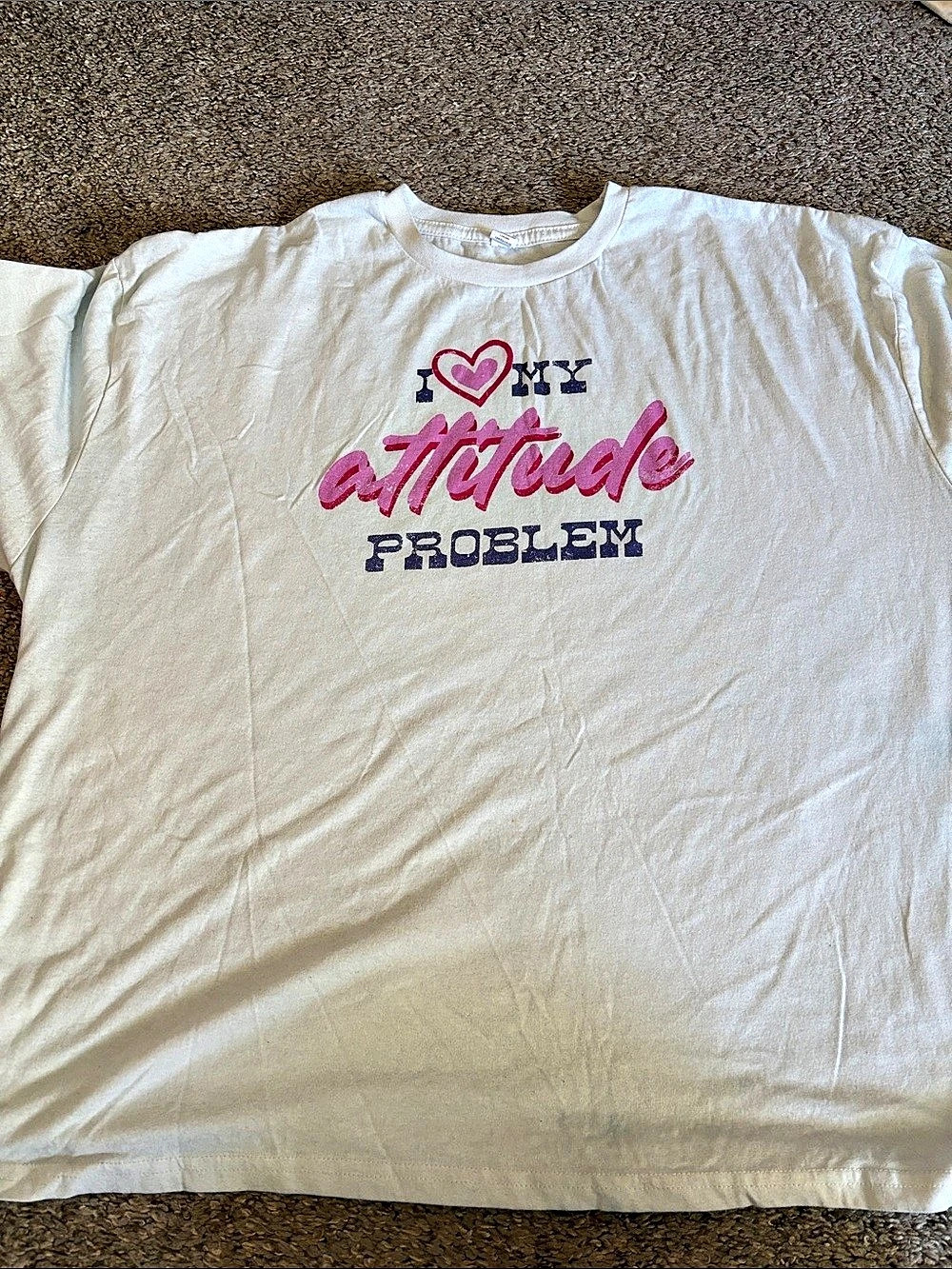 Graphic Short Sleeve Tee in White & Pink